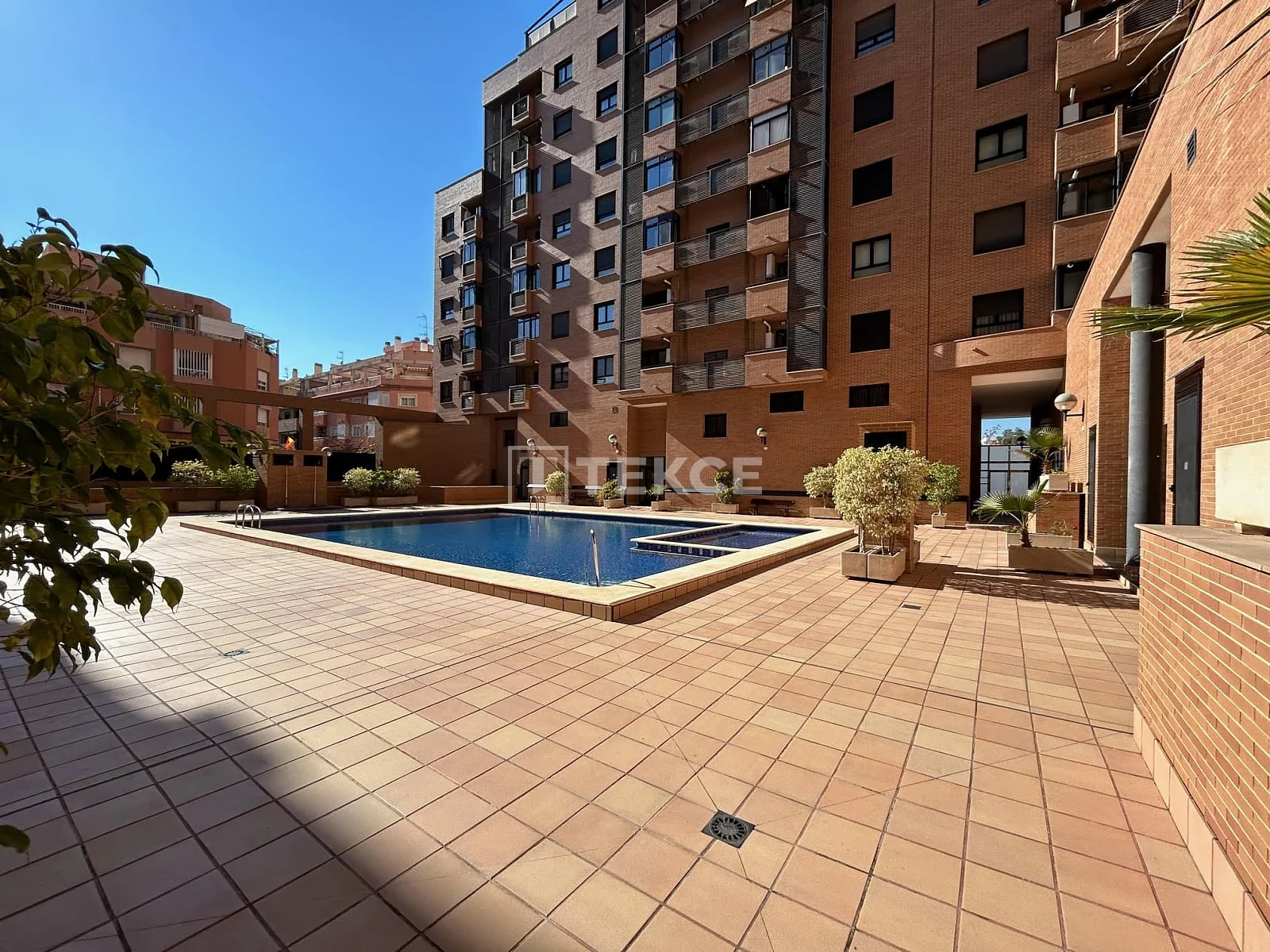 1-Bedroom Loft Apartments with Terrace in Alicante, photo 4