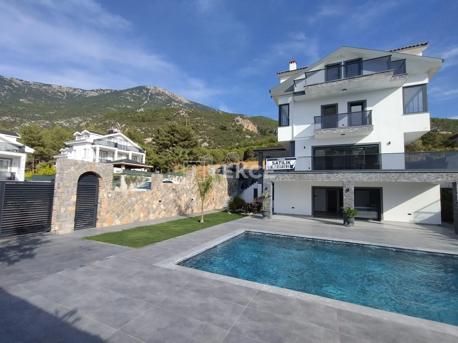 4-Bedroom Villa with Private Pool in Fethiye, photo 3