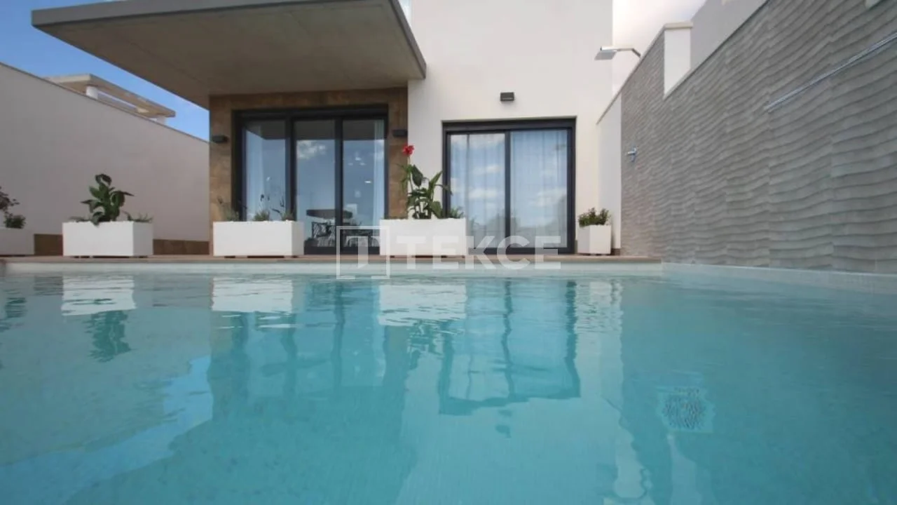 3-Bedroom Villa with Private Pool and Sea View in Orihuela, photo 4