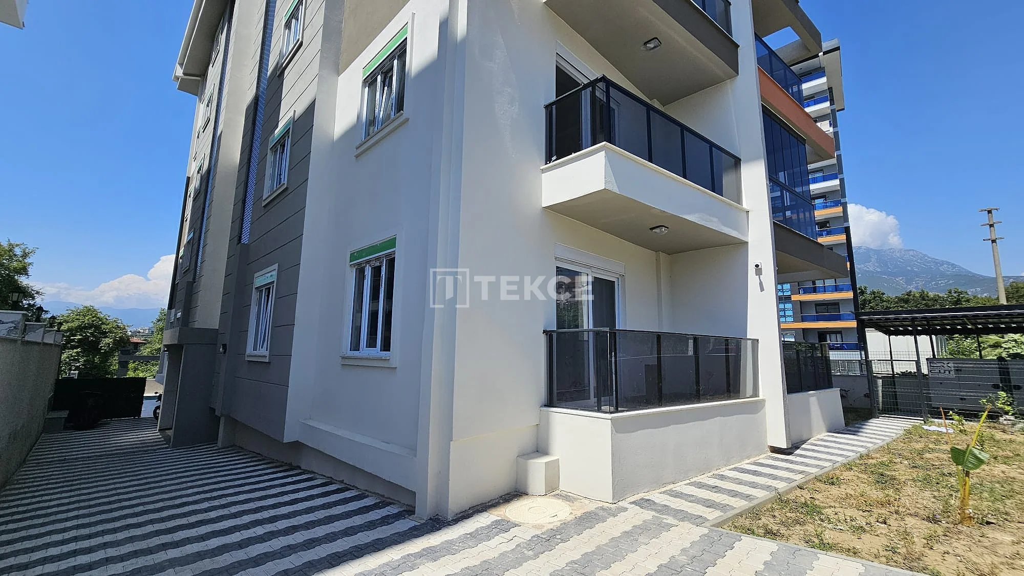 1-Bedroom Apartment with Balcony and Terrace in Mahmutlar, Alanya, photo 5