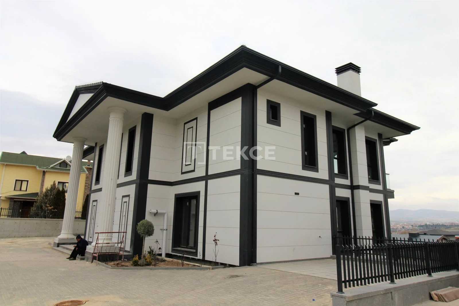 6-Bedroom Villa with Lake View and Private Pool in Golbasi, Ankara, photo 3