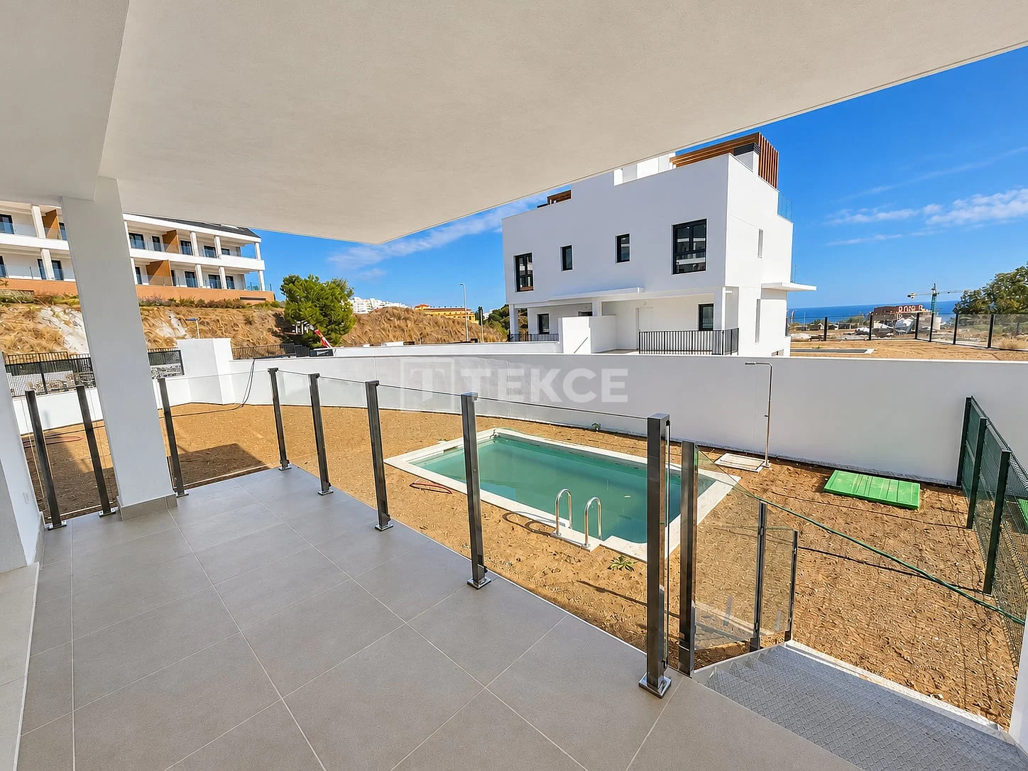 3-Bedroom Duplex Villa with Private Pool in Benalmadena, photo 2
