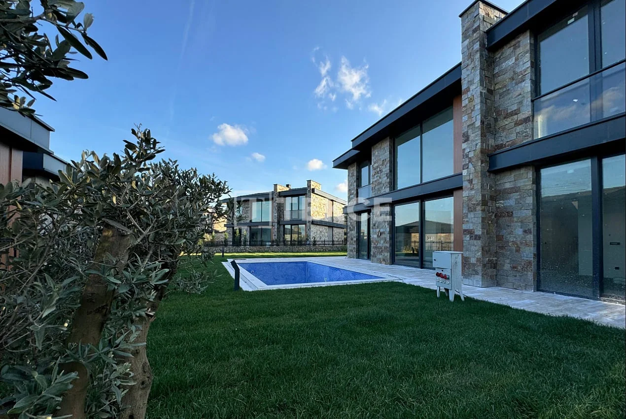 6-Bedroom Villa with Private Pool in Fatih, Istanbul, photo 4