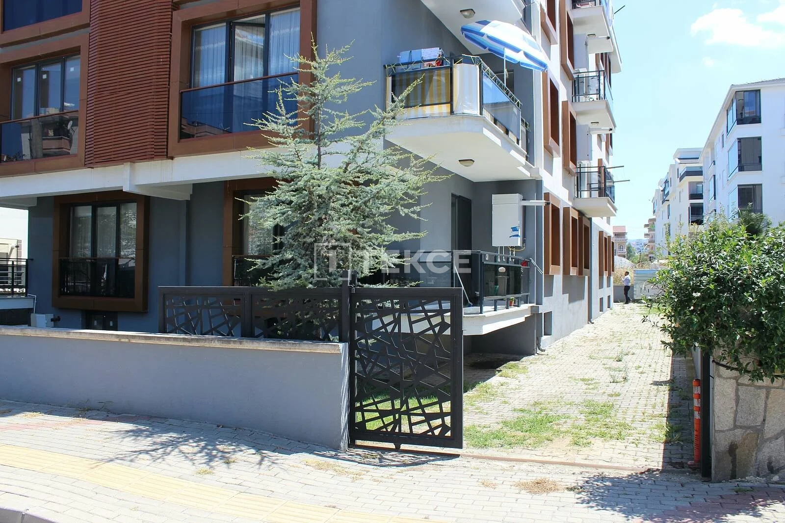 2-Bedroom Apartment with City View in Ciflikköy, Turkey, photo 3
