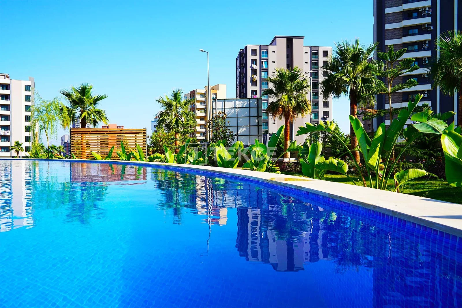 3-Bedroom Apartment with Sea View in Mersin