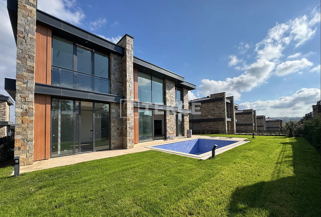 6-Bedroom Villa with Private Pool in Fatih, Istanbul