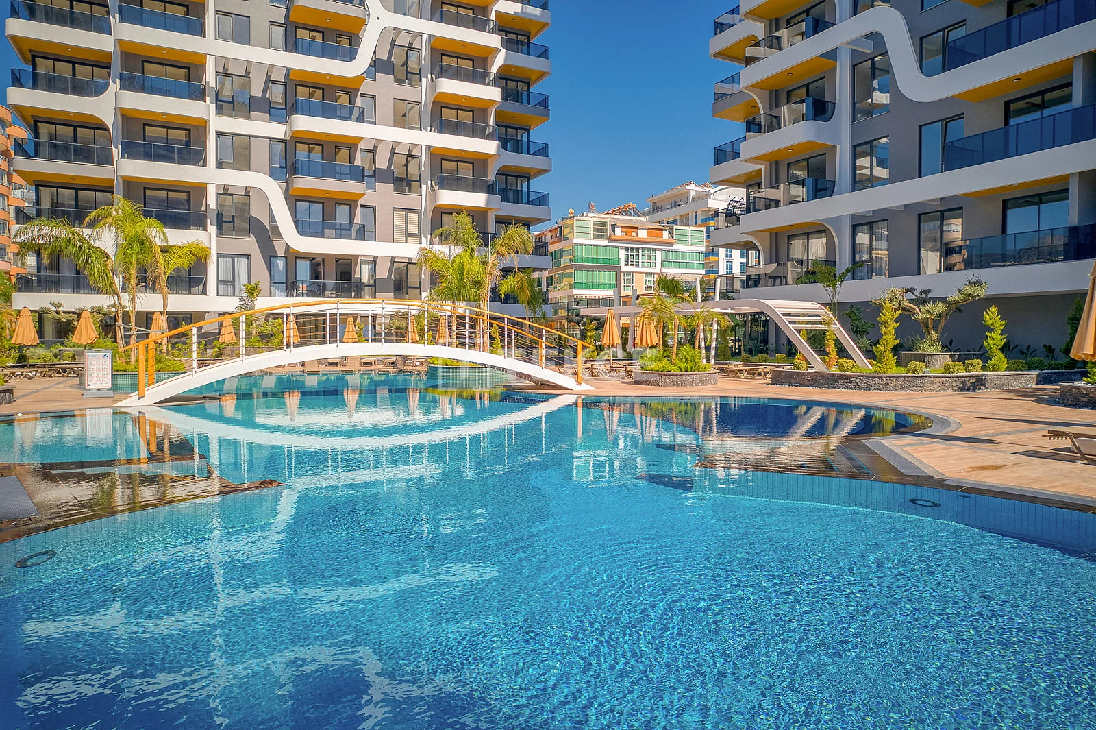 2-Bedroom Penthouse and Apartment with Sea View in Tosmur, Alanya, photo 2