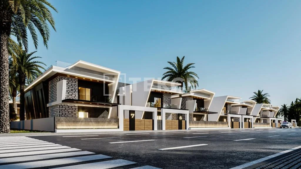 4-Bedroom Villa with Private Pool in Dosemealti, Antalya