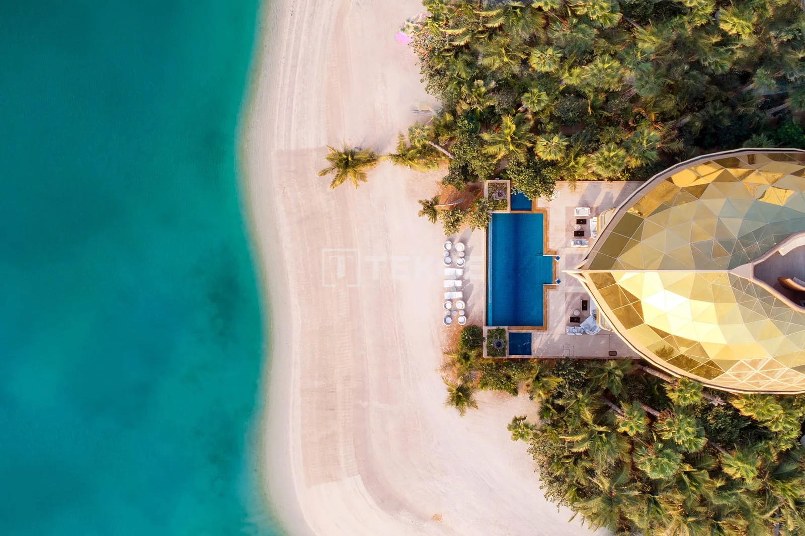7-Bedroom Beachfront Villa with Private Beach in Dubai, photo 5