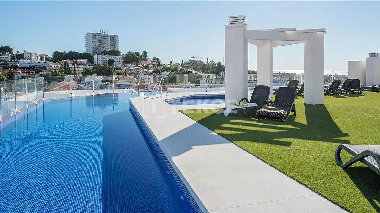 2-Bedroom Penthouse with Terrace and Mountain View in Marbella, photo 3