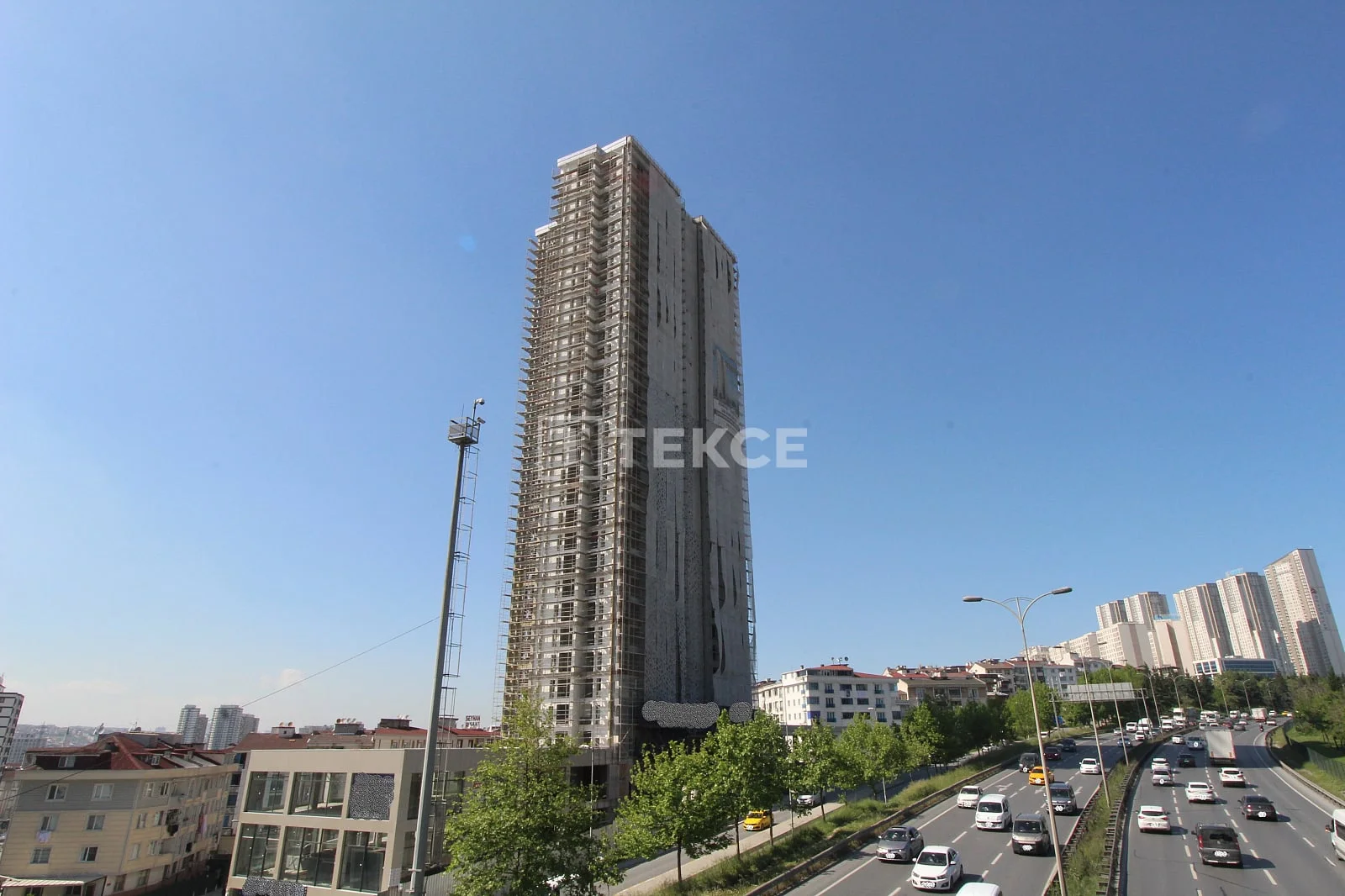 1-Bedroom Apartment with City View in Istanbul, photo 2