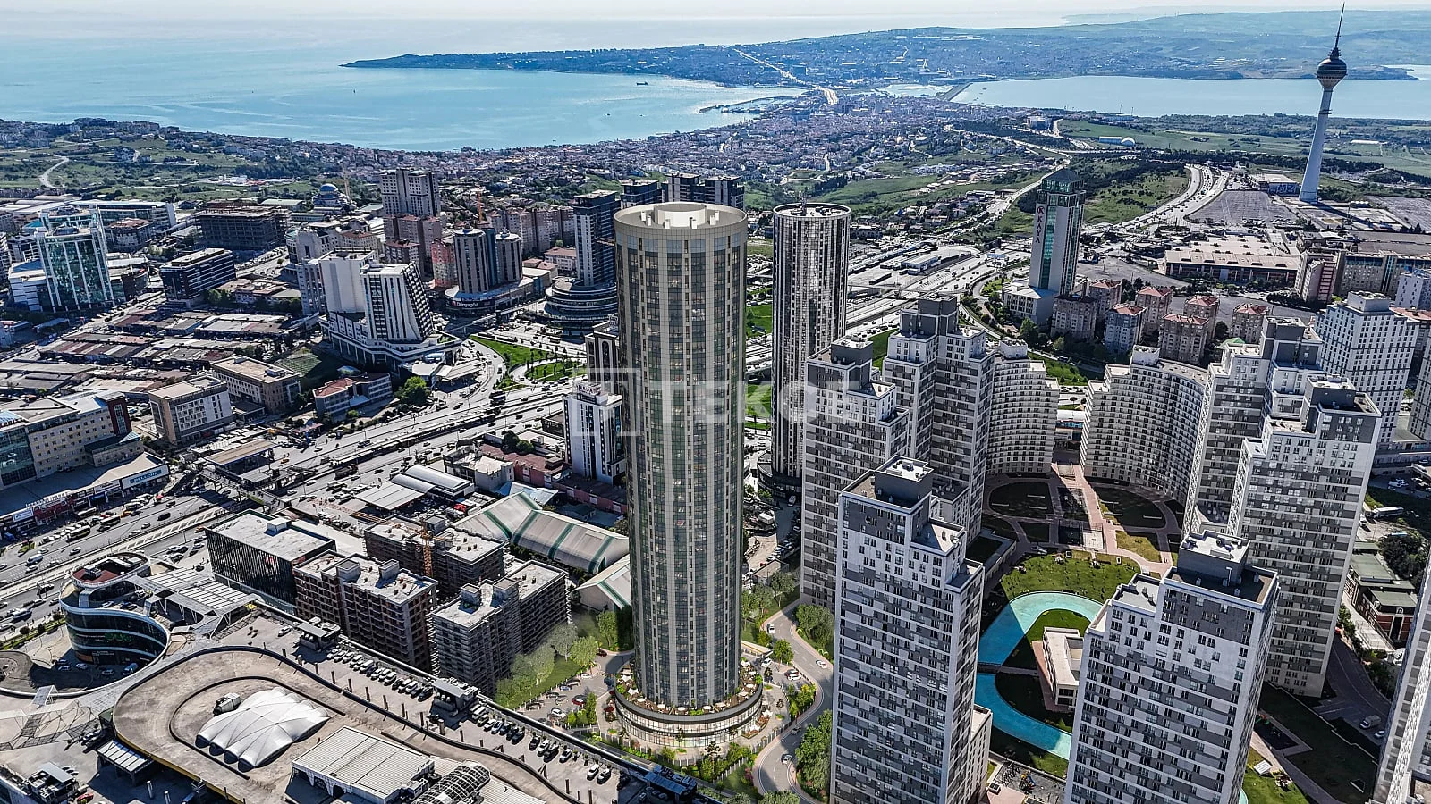 Commercial Space with Sea View in Istanbul