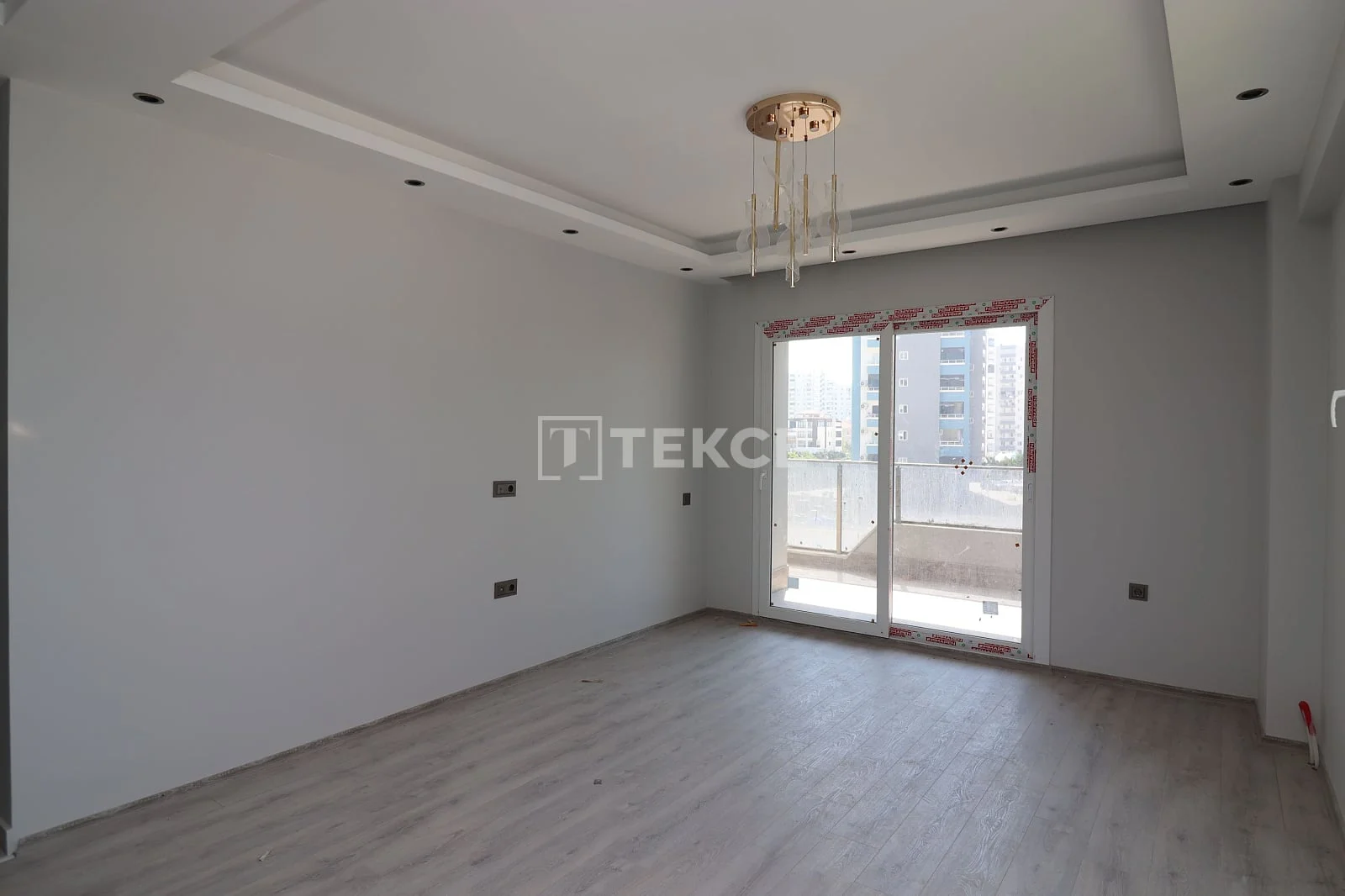 1-Bedroom Apartment with Sea View in Mersin, photo 4