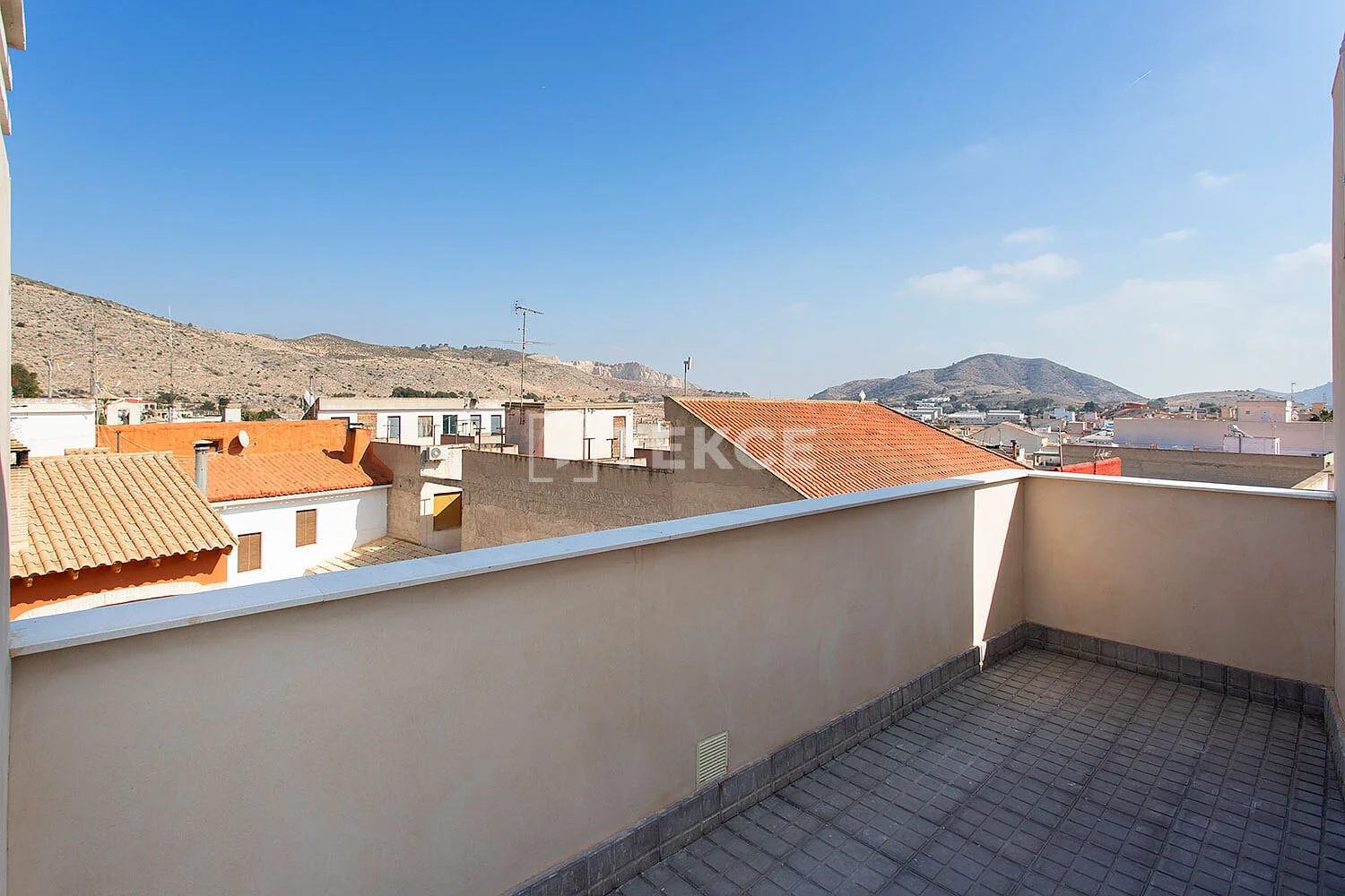 3-Bedroom Penthouse with Terrace in Onda de las Nieves, photo 4