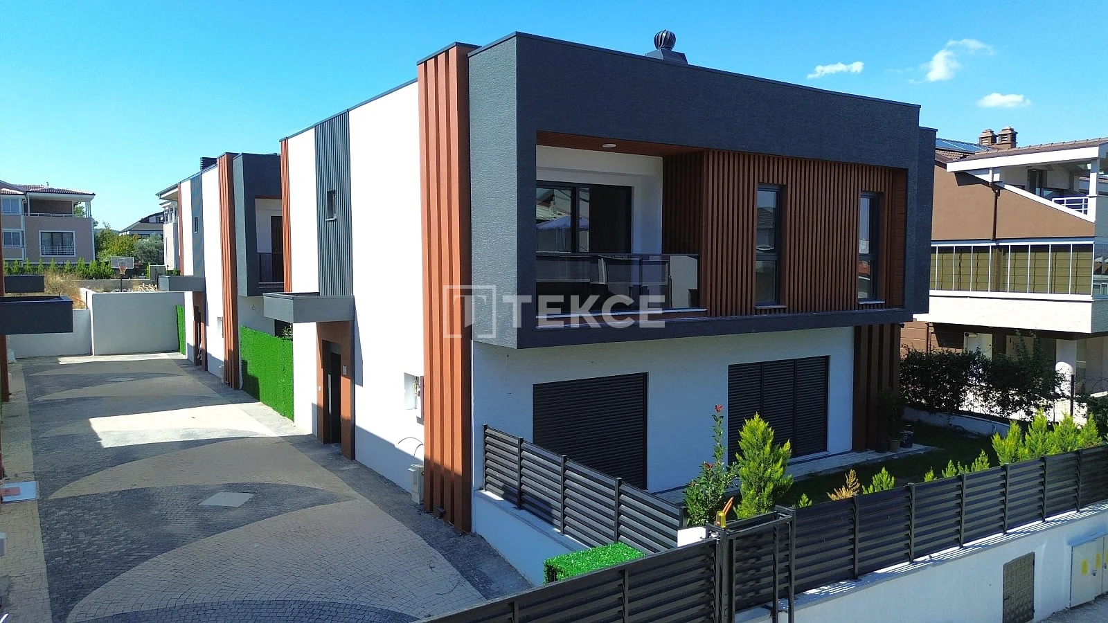 4-Bedroom Villa with Private Garden in Nilüfer, Bursa