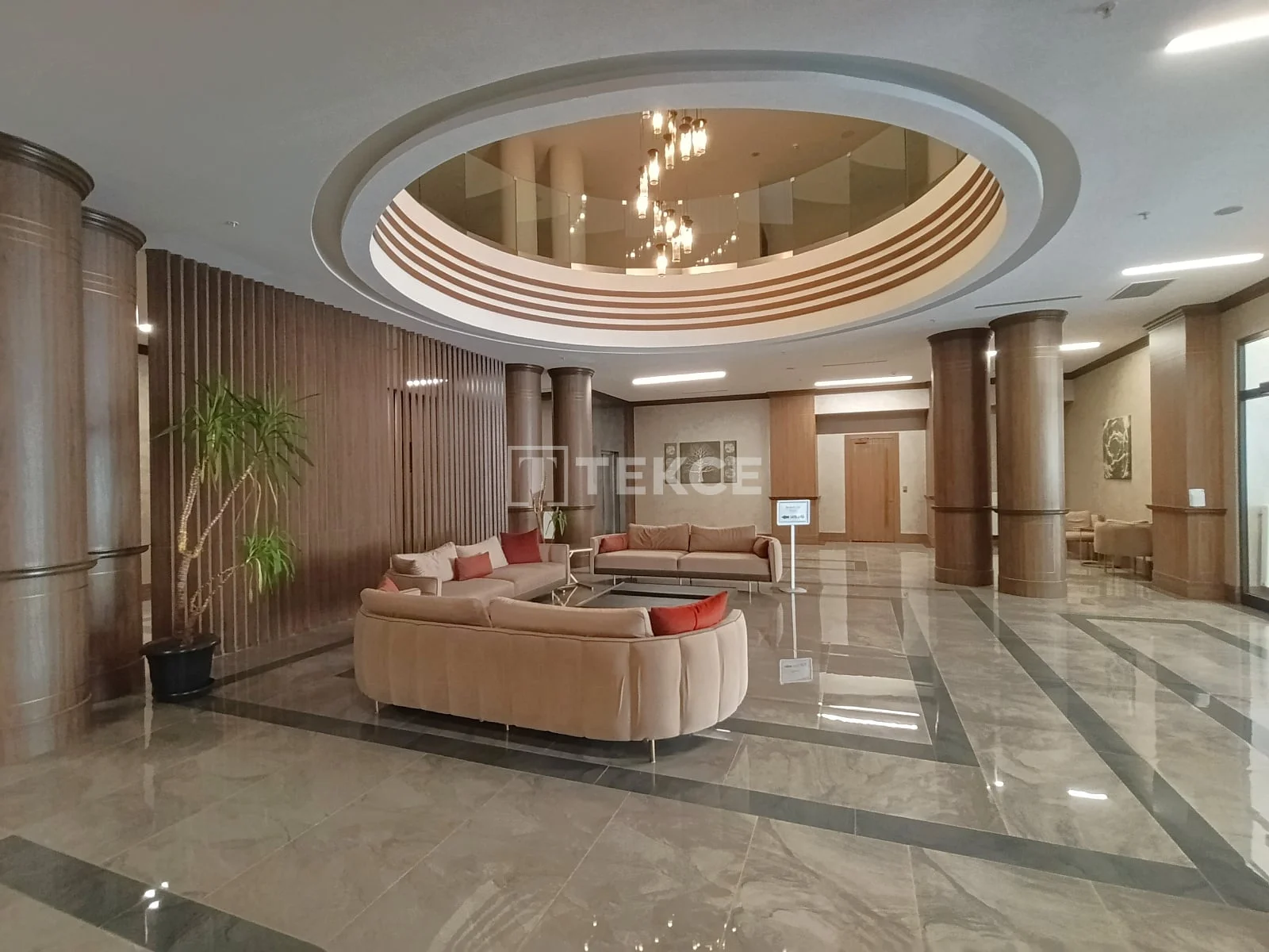 1-Bedroom Apartment with City View in Istanbul, photo 3