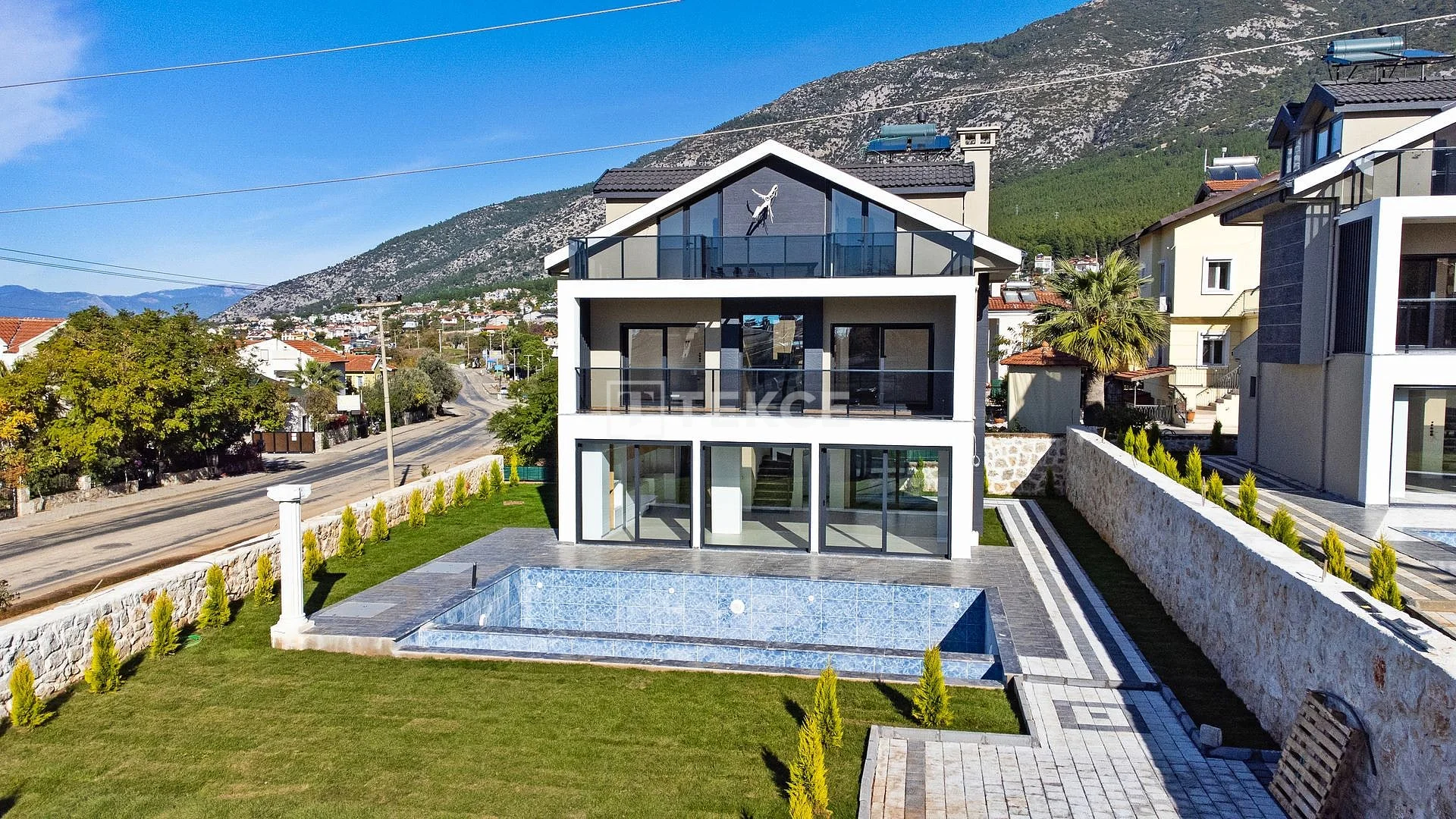 4-Bedroom Villa with Private Pool in Fethiye, photo 2