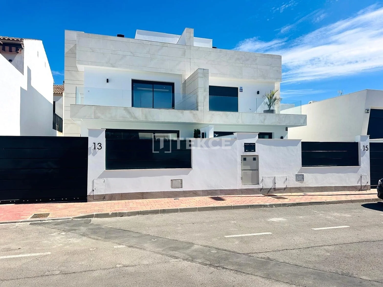 3-Bedroom Villa with Private Pool and Roof Terrace in San Pedro del Pinatar, photo 2