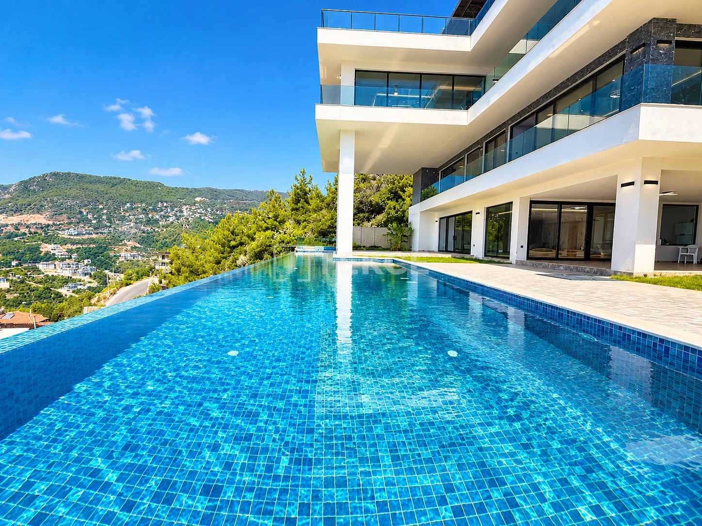 4-Bedroom Villa with Sea and City Views in Alanya, photo 3