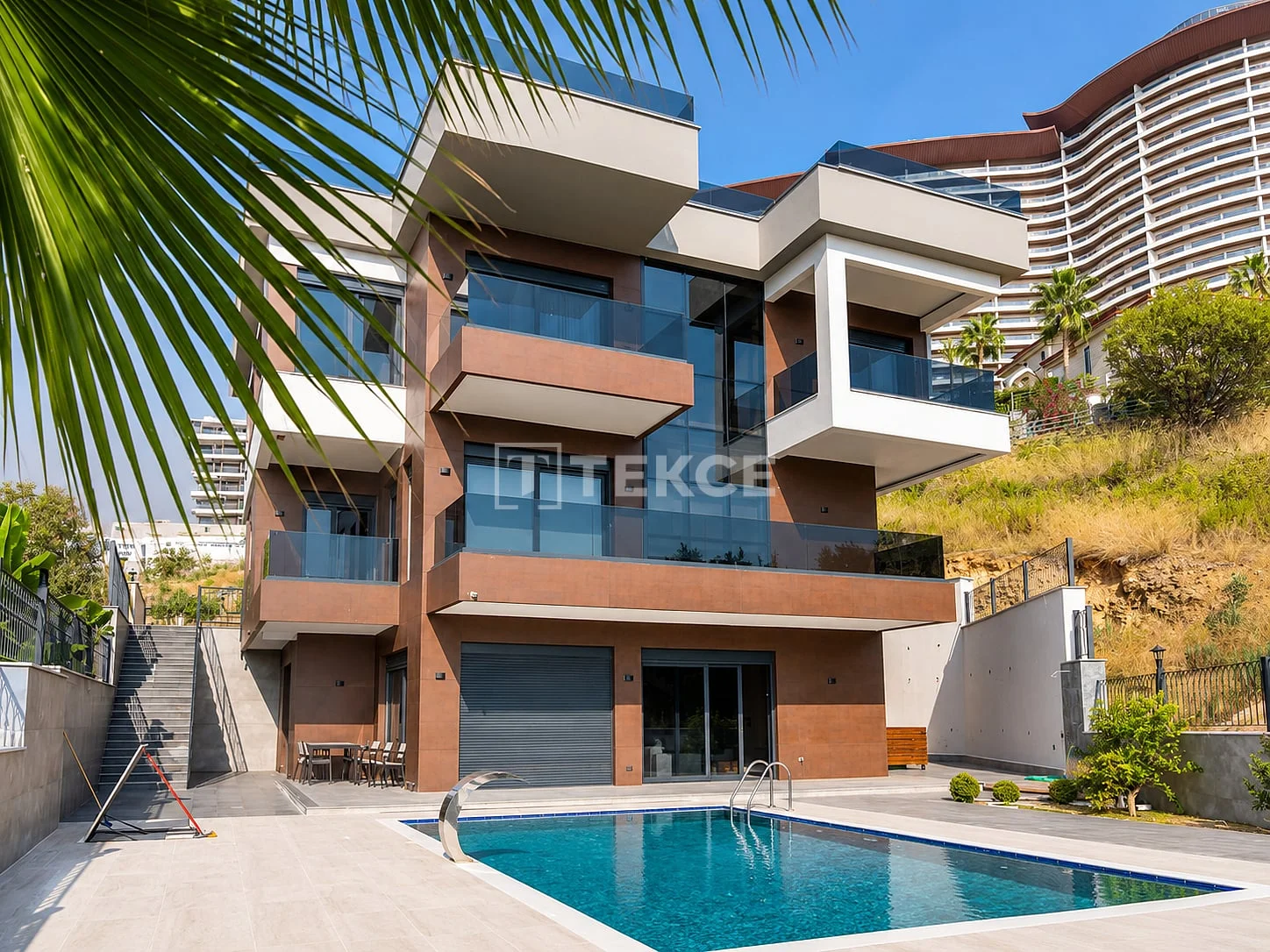 4-Bedroom Villa with Private Pool and Sea View in Kargicak, Alanya