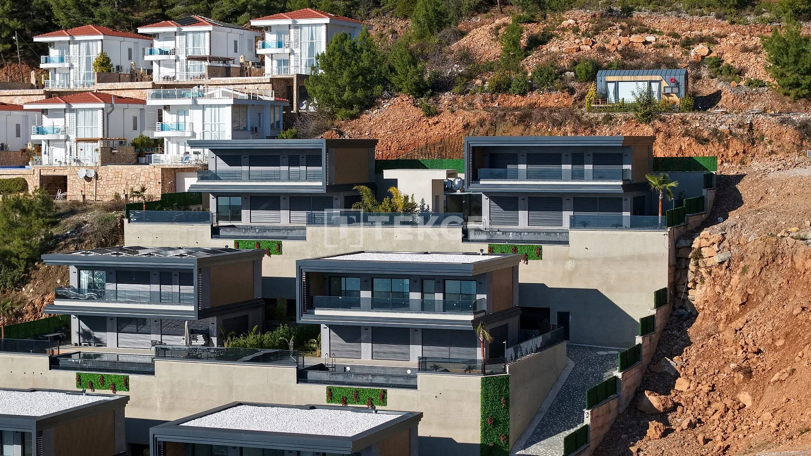 8-Bedroom Villa with Private Pool and Sea View in Alanya, photo 4