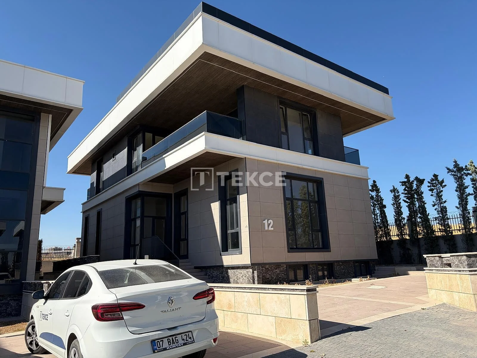 7-Bedroom Villa with Private Parking in Cankaya, Ankara, photo 2