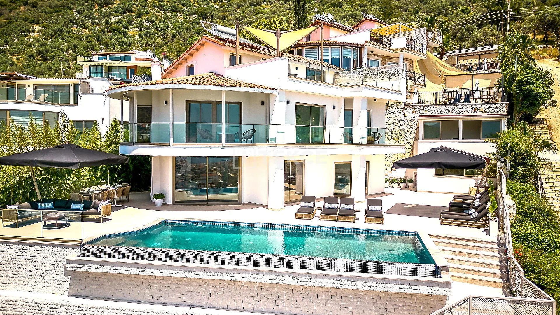 5-Bedroom Villa with Private Pool and Sea View in Kas, Antalya, photo 4