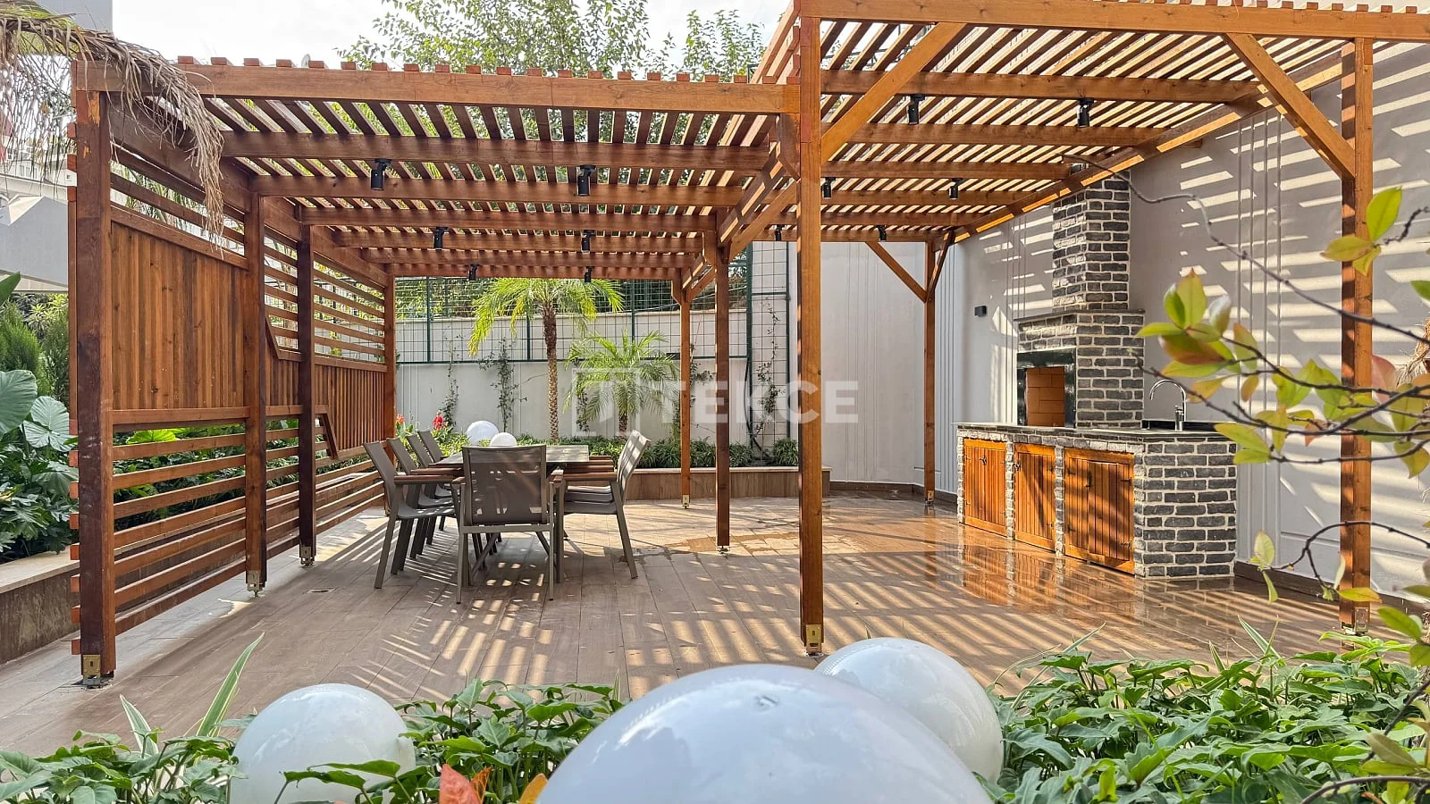 2-Bedroom Apartment with Balcony and Terrace in Cikcilli, Alanya, photo 5