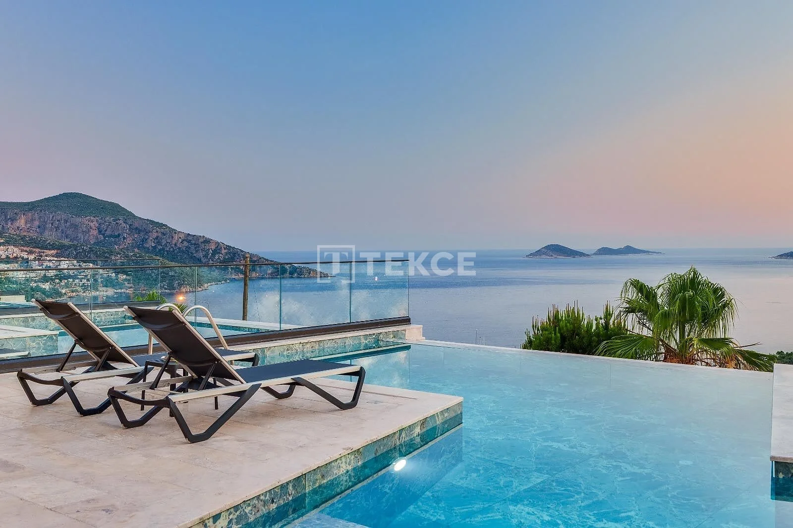 2-Bedroom Villa with Private Pool in Kas, Antalya, photo 3