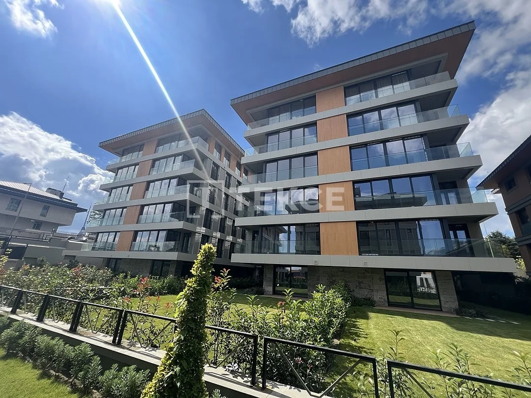 4-Bedroom Apartment with City Views in Uskudar, Istanbul