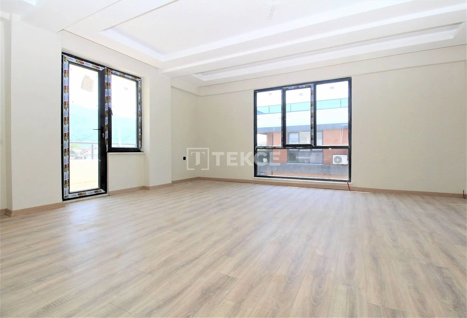 2-Bedroom Apartment with Mountain and Forest Views in Cinarcik, photo 5