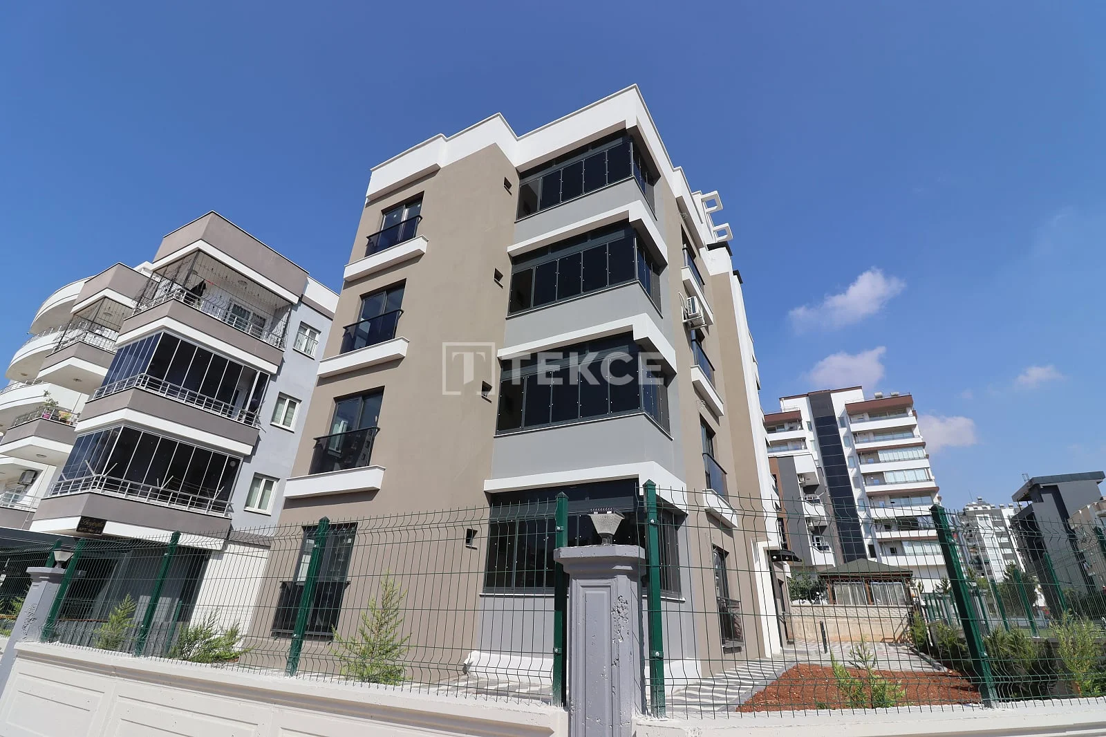 2-Bedroom Apartment in Yenisehir, Mersin, photo 3