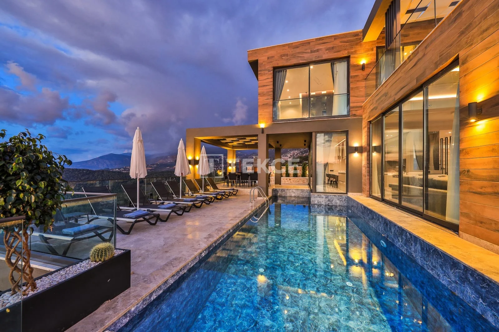 5-Bedroom Villa with Private Pool and Sea View in Kas, Antalya, photo 3