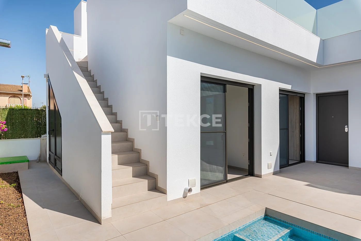 3-Bedroom Villa with Private Pool and Garden in Los Alcazares, photo 5