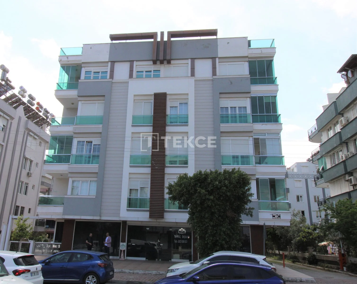4-Bedroom Apartment with Sea View in Muratpasa, Antalya