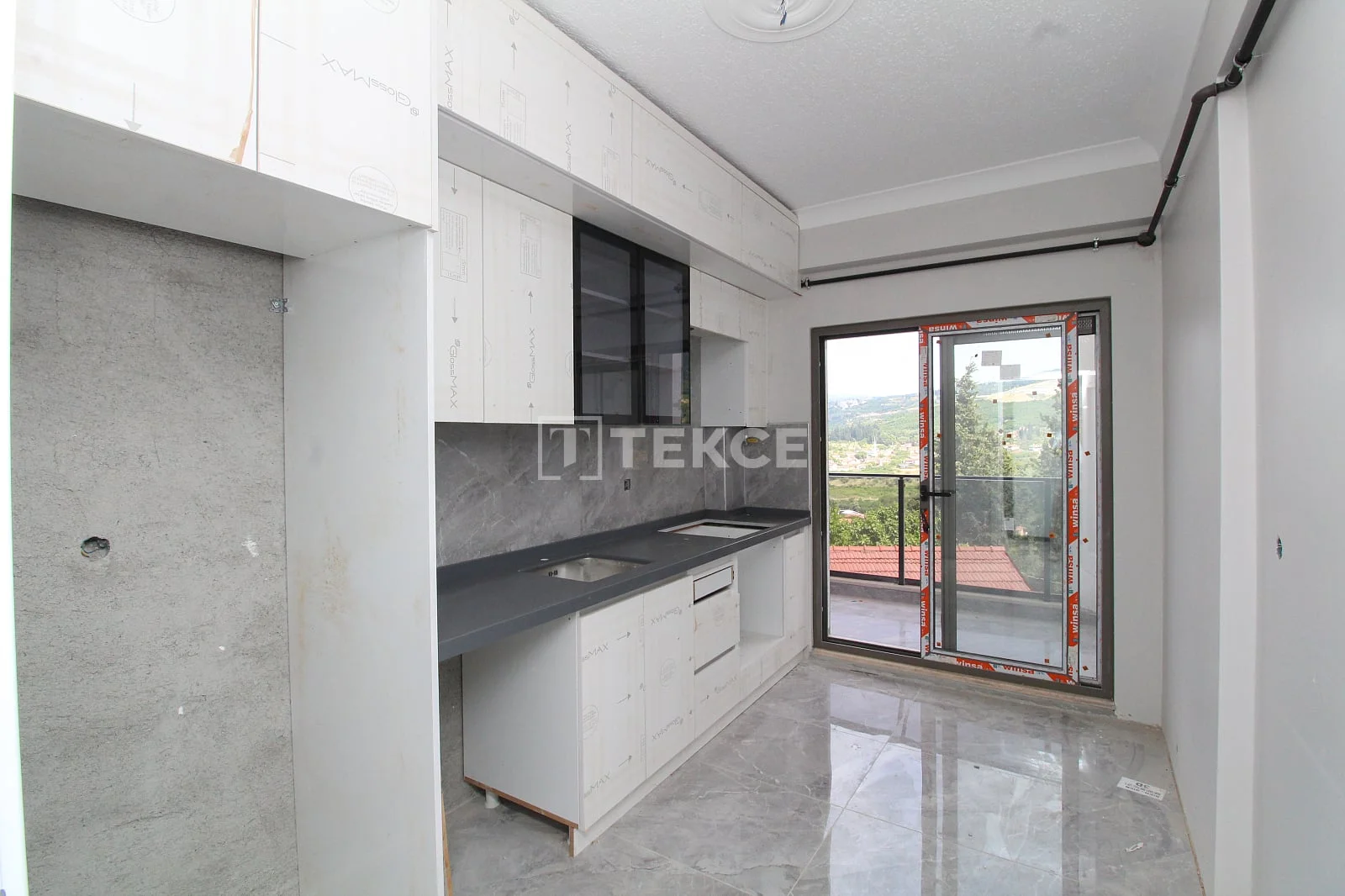 3-Bedroom Apartment with Sea View in Altinova, Alanya, photo 3