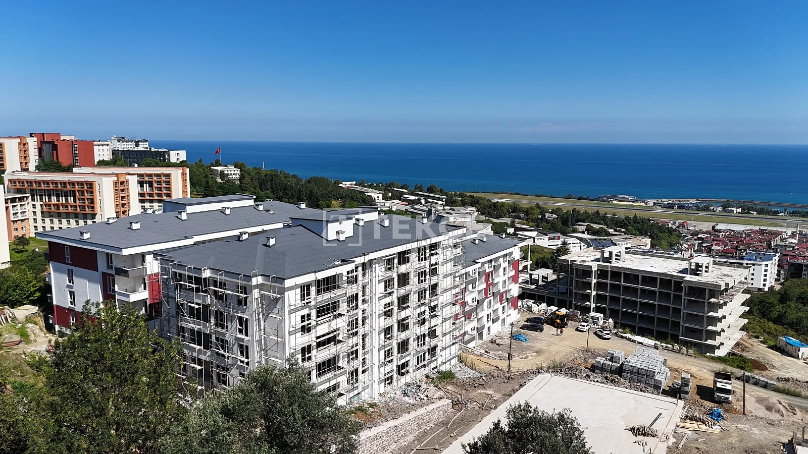 1-Bedroom Apartment with Sea and City View in Trabzon, photo 5