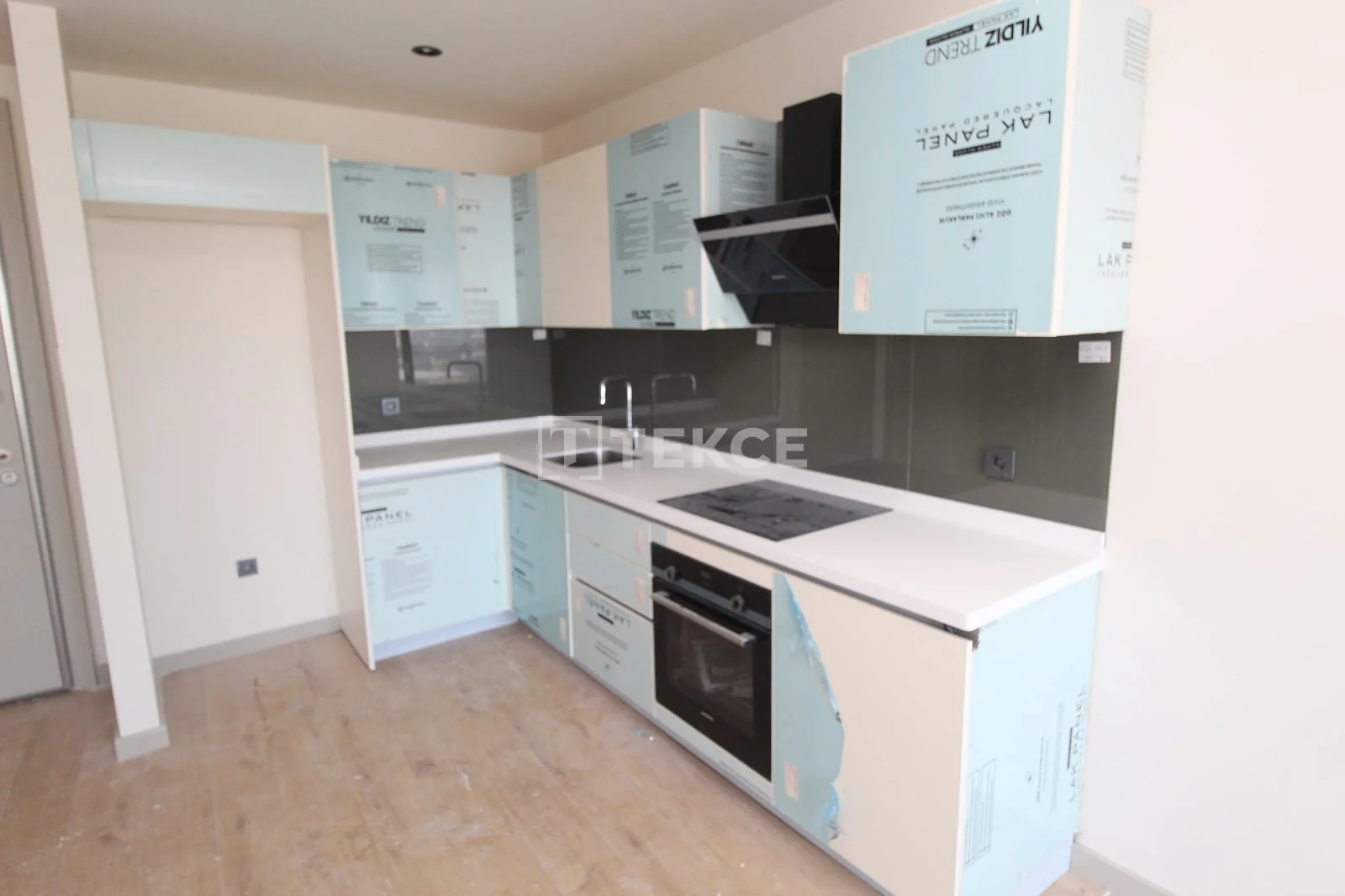 1-Bedroom Apartment with City View in Buyukcekmece, Istanbul, photo 5