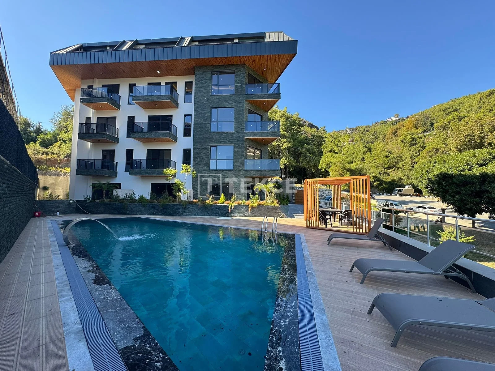 2-Bedroom Apartment with Sea View in Alanya