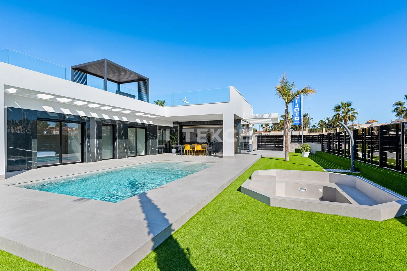 3-Bedroom Villa with Private Pool in Algarve, photo 3