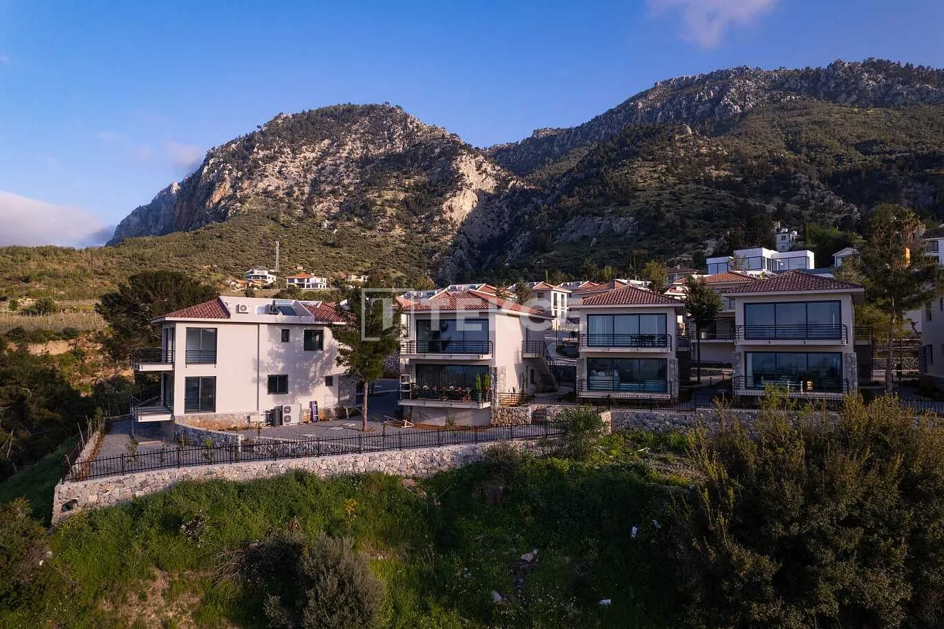 2-Bedroom Penthouse and Apartment with Garden in Kyrenia, photo 5