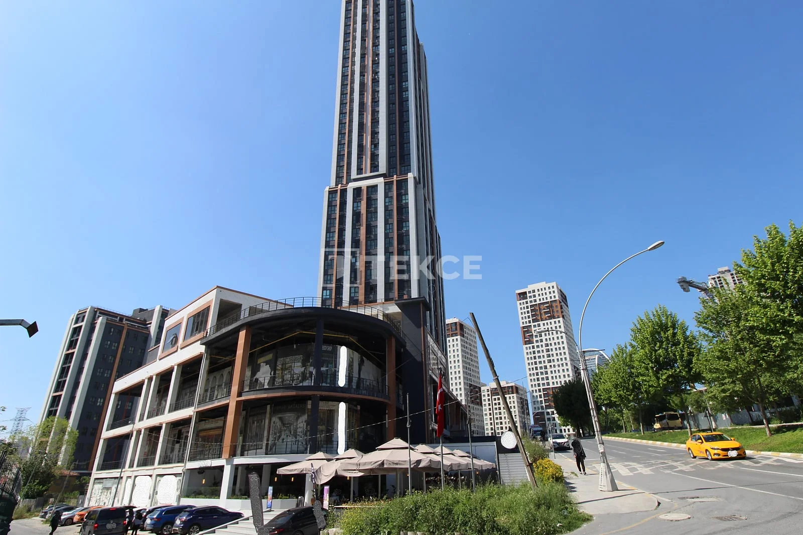 Commercial Space 108 m² in New Istanbul Complex