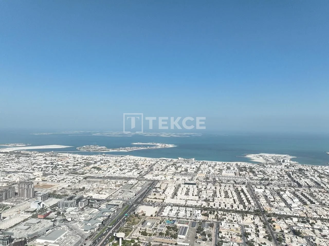 2-Bedroom Apartment with Private Pool in Business Bay, Dubai, photo 5