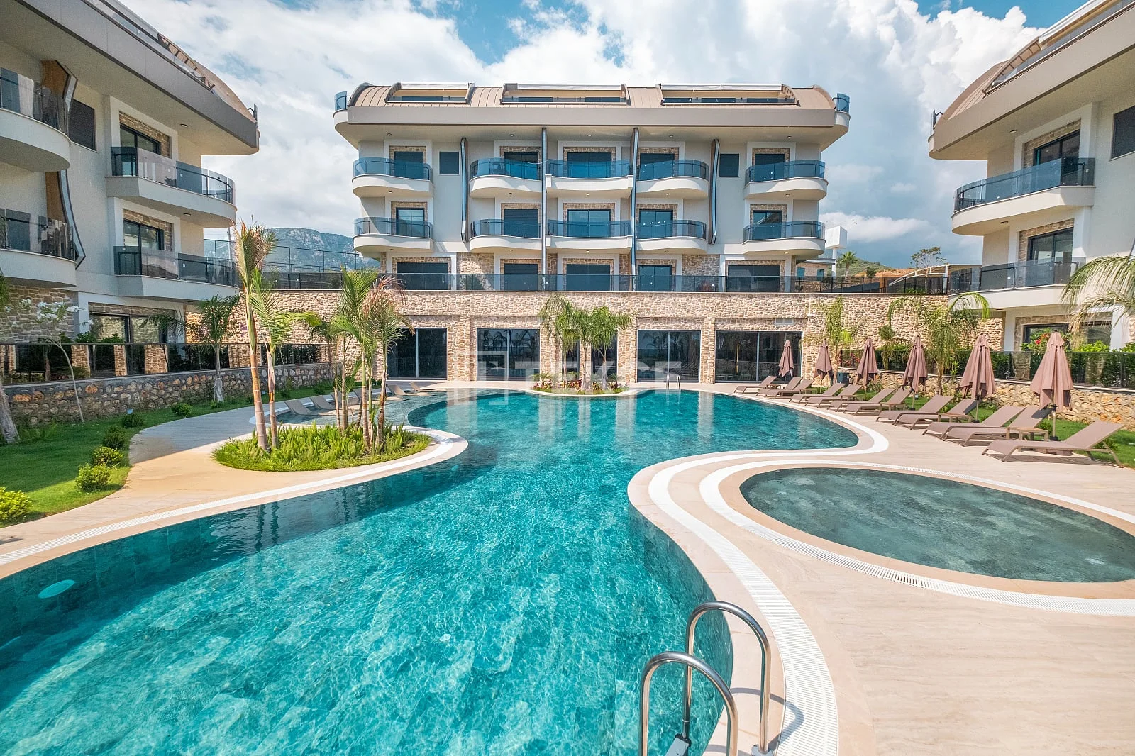 3-Bedroom Penthouse with Sea and Mountain Views in Alanya, photo 2