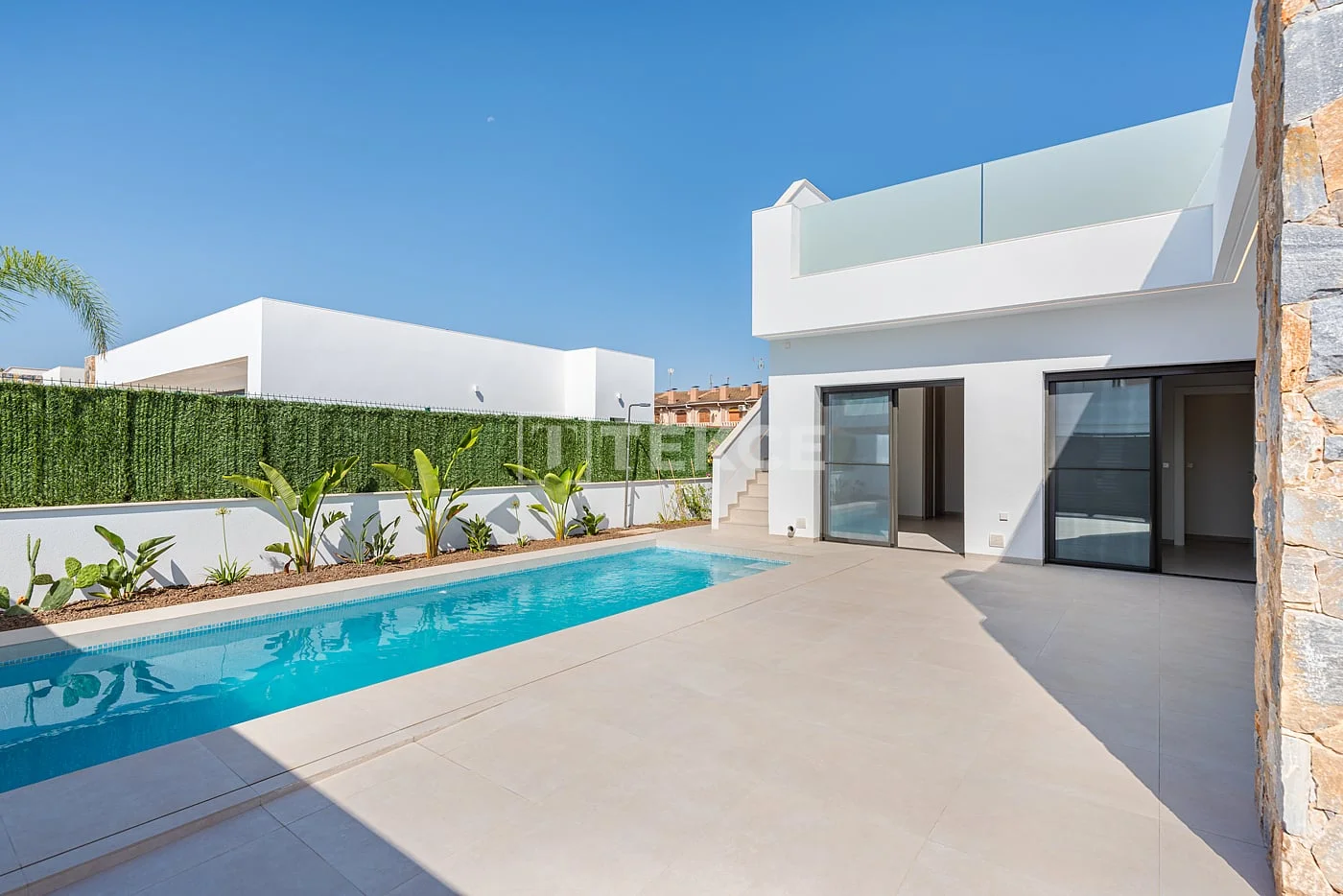 3-Bedroom Villa with Private Pool and Garden in Los Alcazares, photo 3
