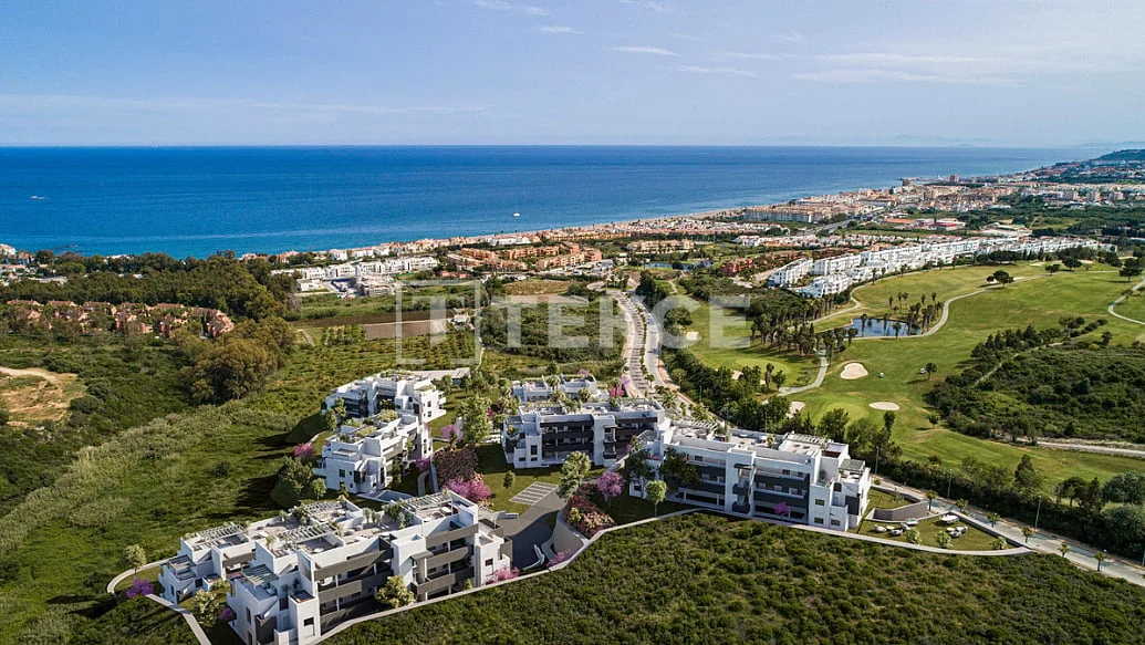 2-Bedroom Apartment with Sea View in Casares