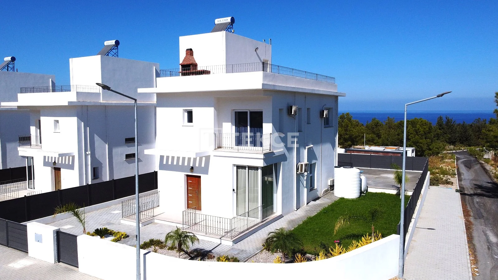 3-Bedroom Villa with Private Pool and Sea View in Kyrenia, photo 2
