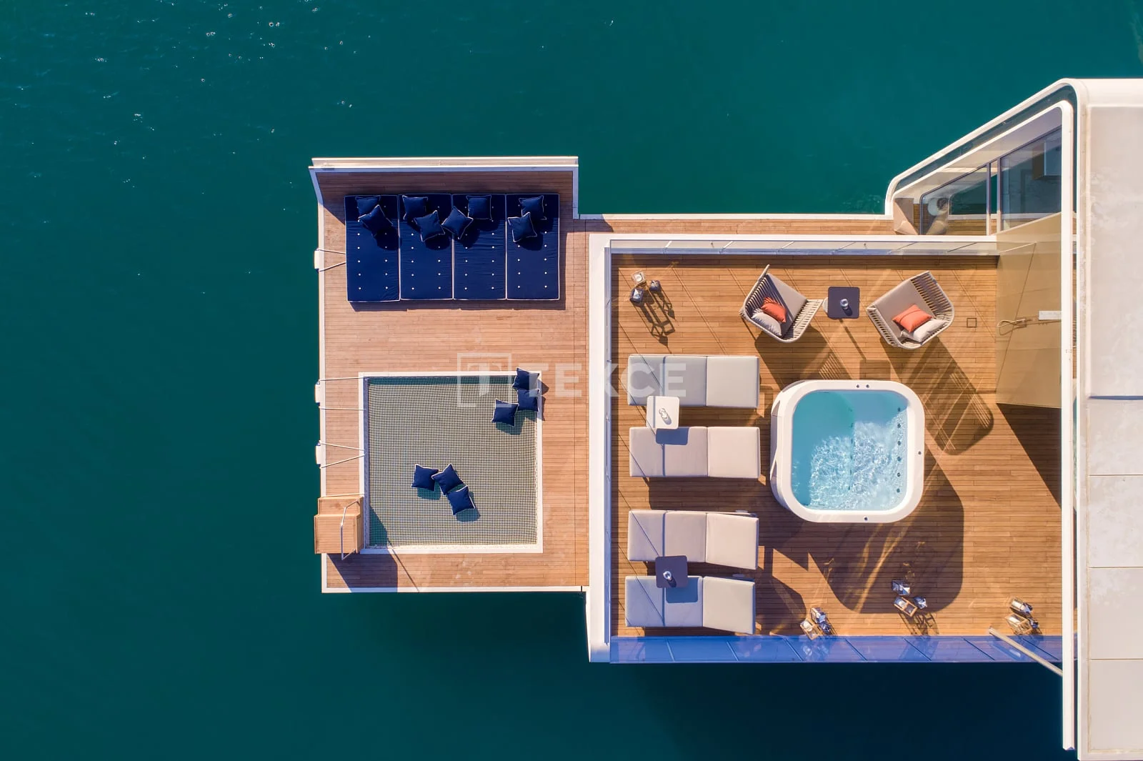 2-Bedroom Beachfront Villa with Sea View in Dubai, photo 2