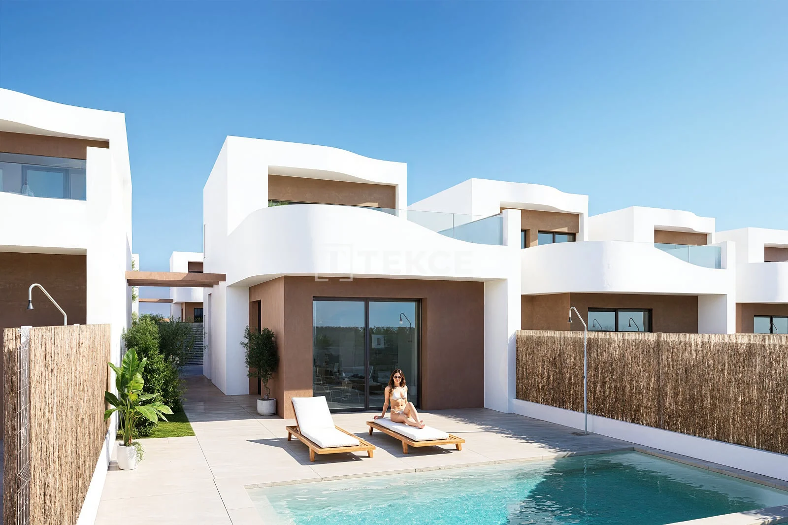 3-Bedroom Villa with Private Pool in Alicante