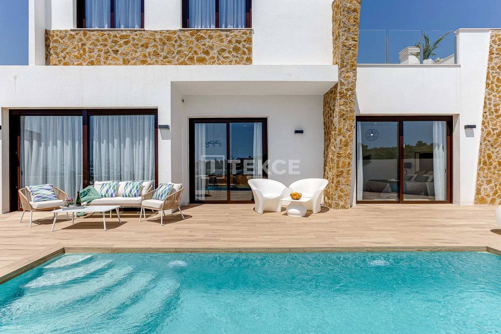 4-Bedroom Villa with Sea View in Finestrat, photo 3